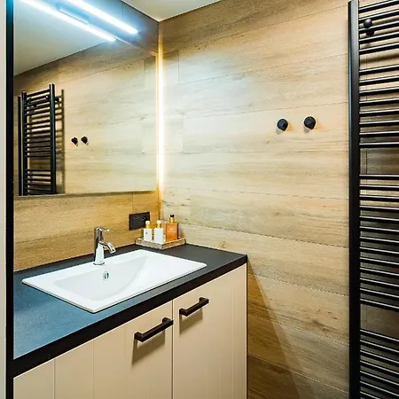 Welldone / Cozy Wine Apartment Nieuwerkerken